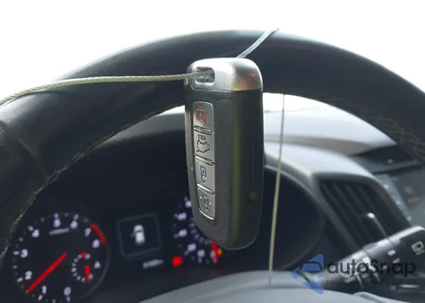 2016 Hyundai Veloster Turbo z USA, uszkodzony, nr VIN KMHTC6AE5GU284757